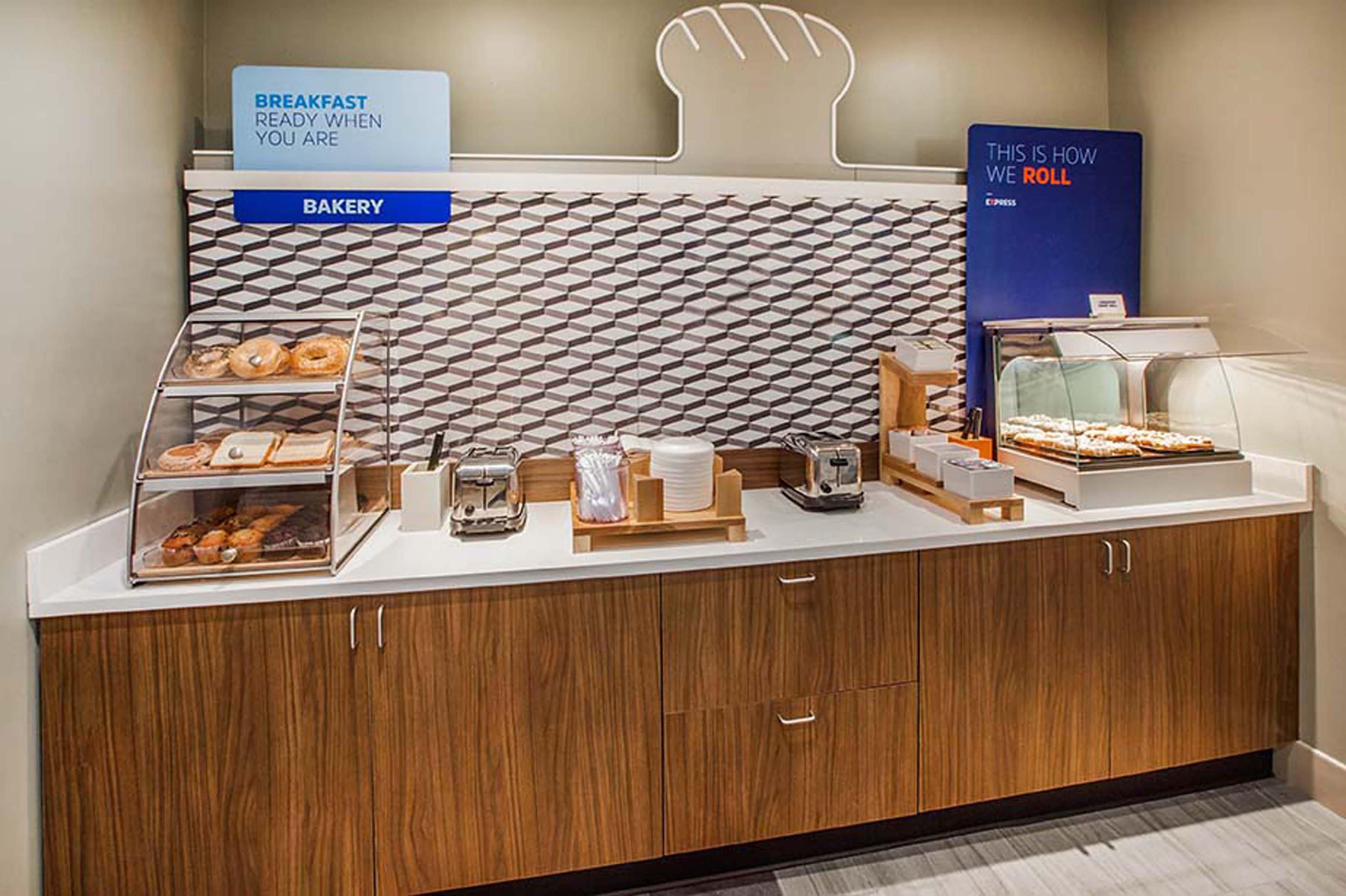 Holiday Inn Express Hotel & Suites Boston - Marlboro By Ihg Hudson Exteriör bild